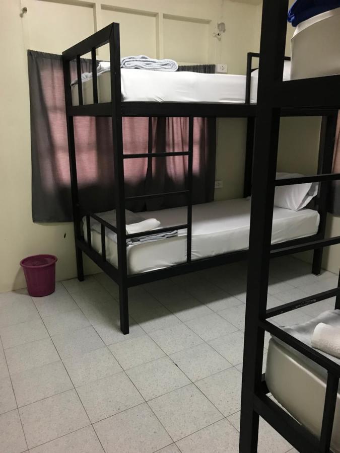 Holiday Phangan - Hostel & Bar Тонгсала Екстер'єр фото