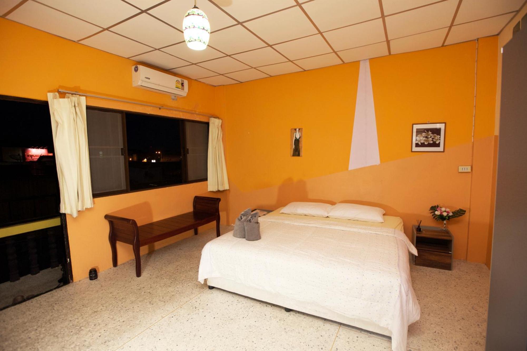 Holiday Phangan - Hostel & Bar Тонгсала Екстер'єр фото