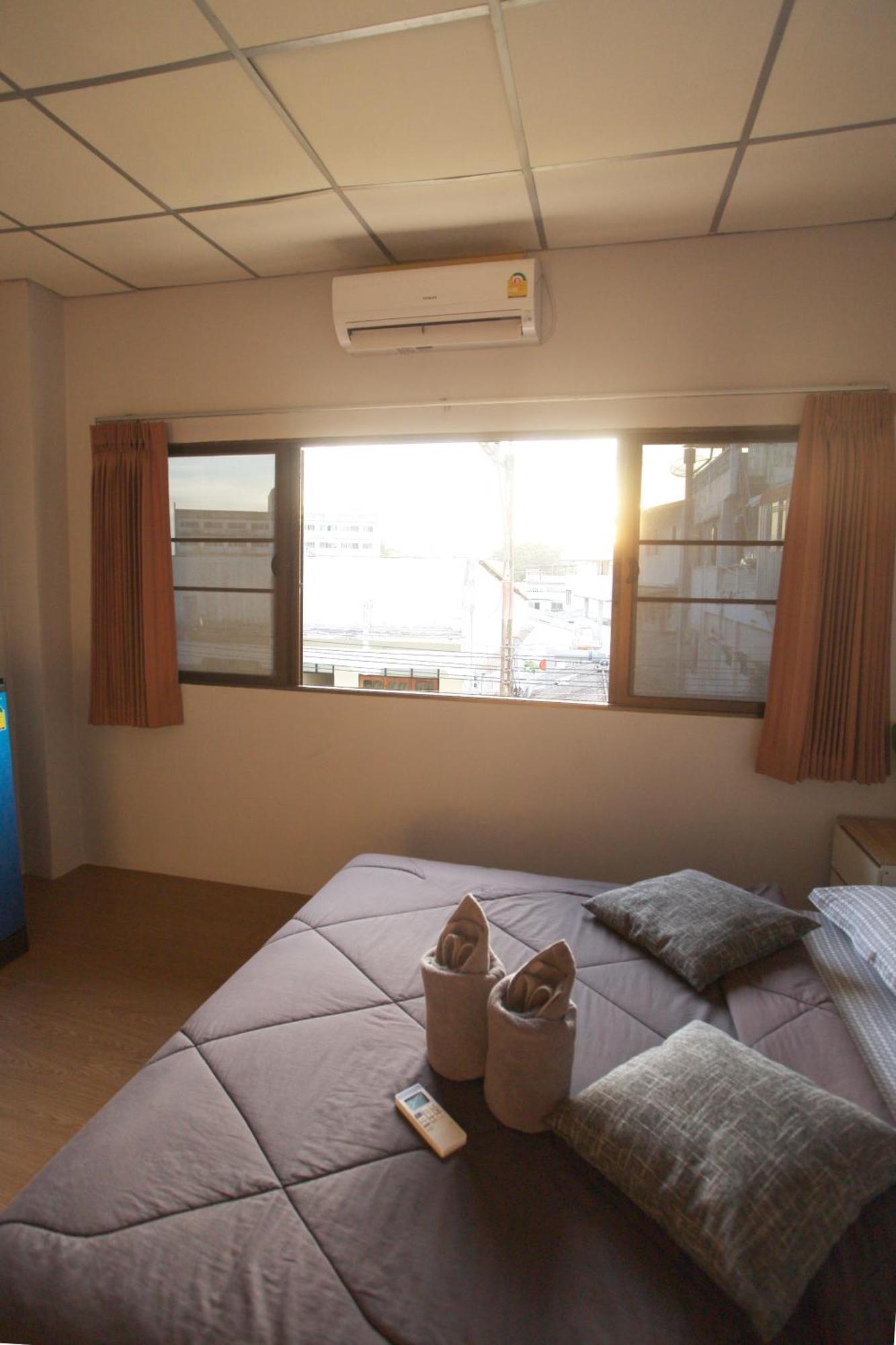 Holiday Phangan - Hostel & Bar Тонгсала Екстер'єр фото